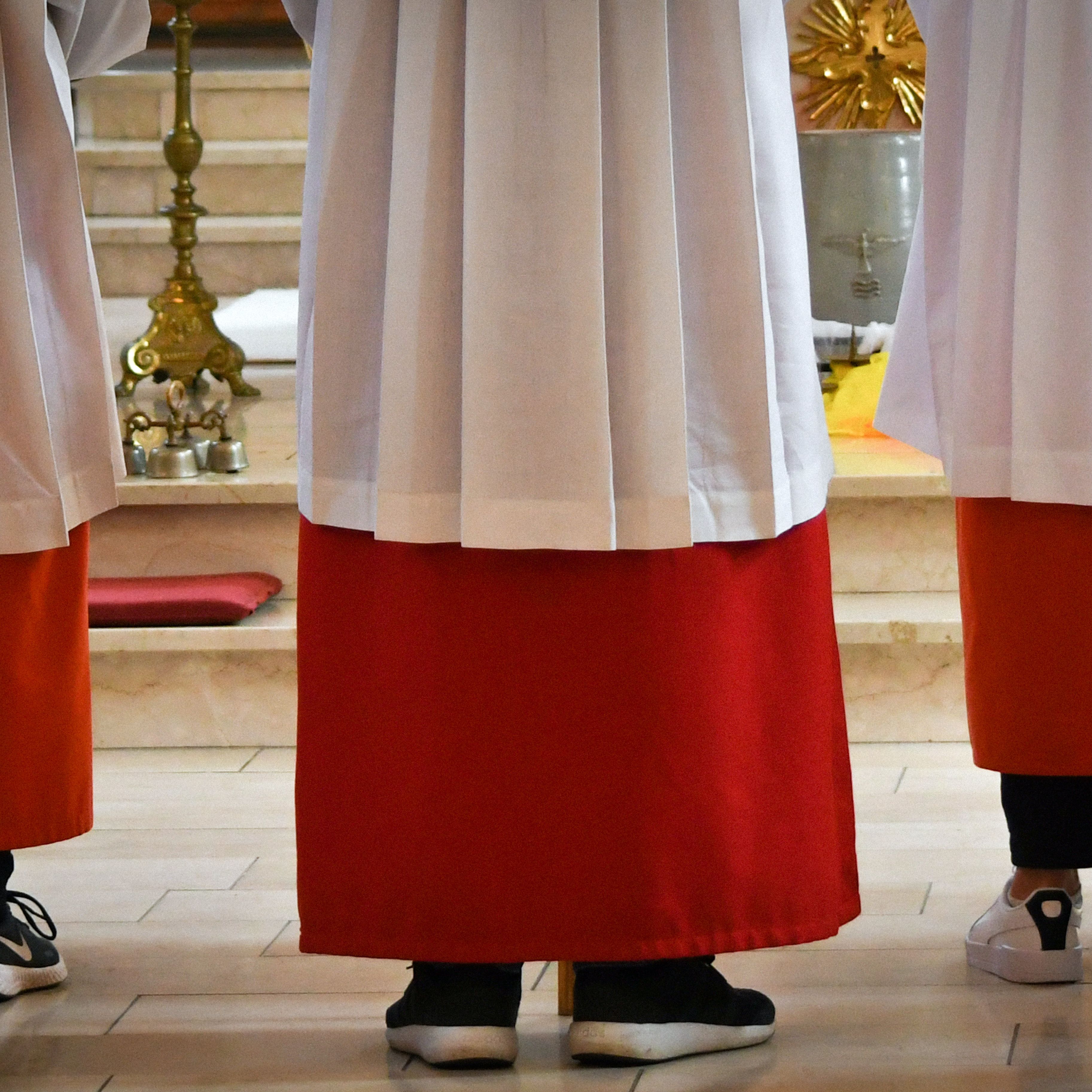 Messdiener Bild: Peter Weidemann In: Pfarrbriefservice.de