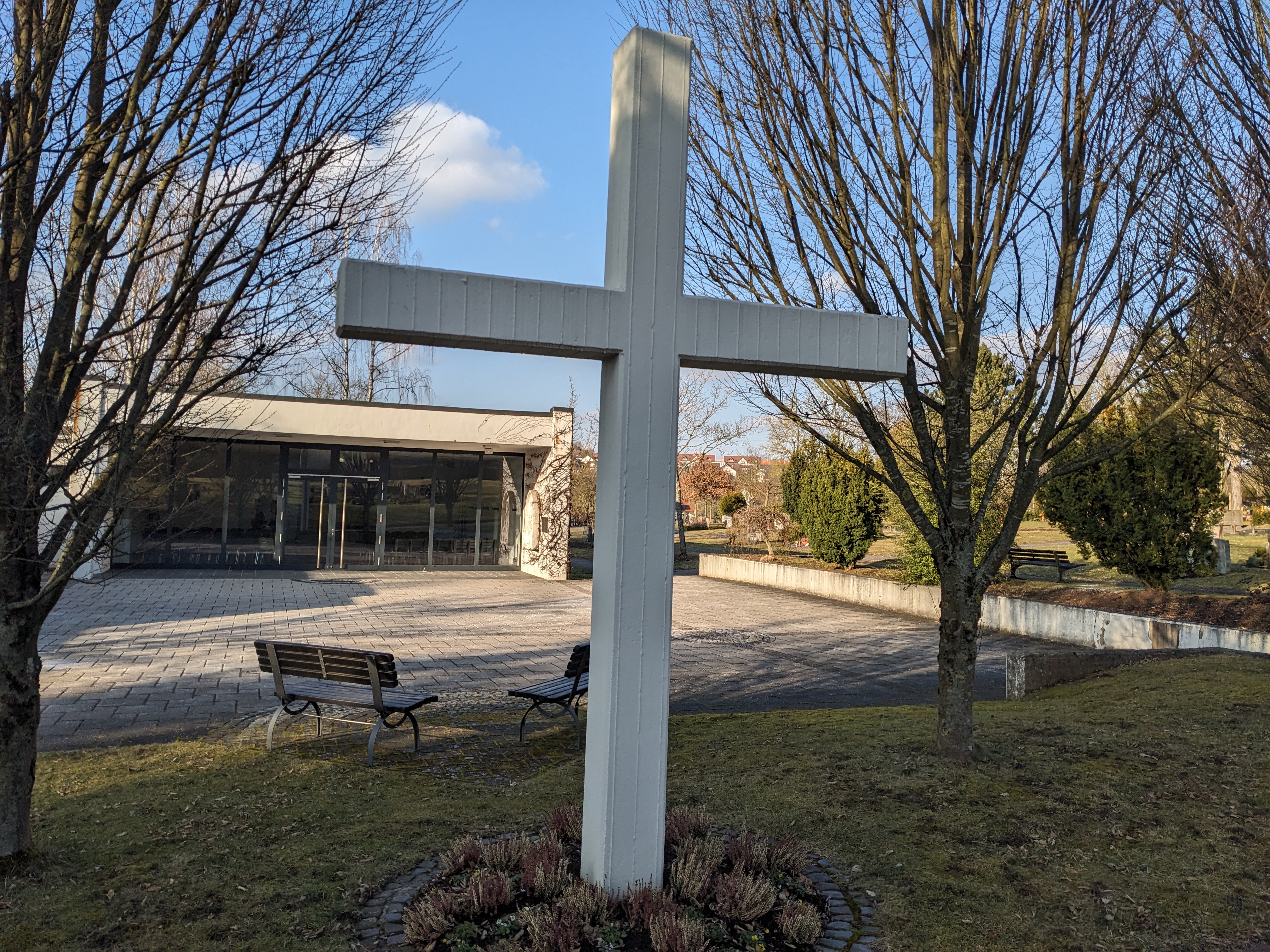 Kreuz am Friedhof Künzell