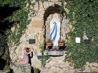 Mariengrotte Frontalansicht