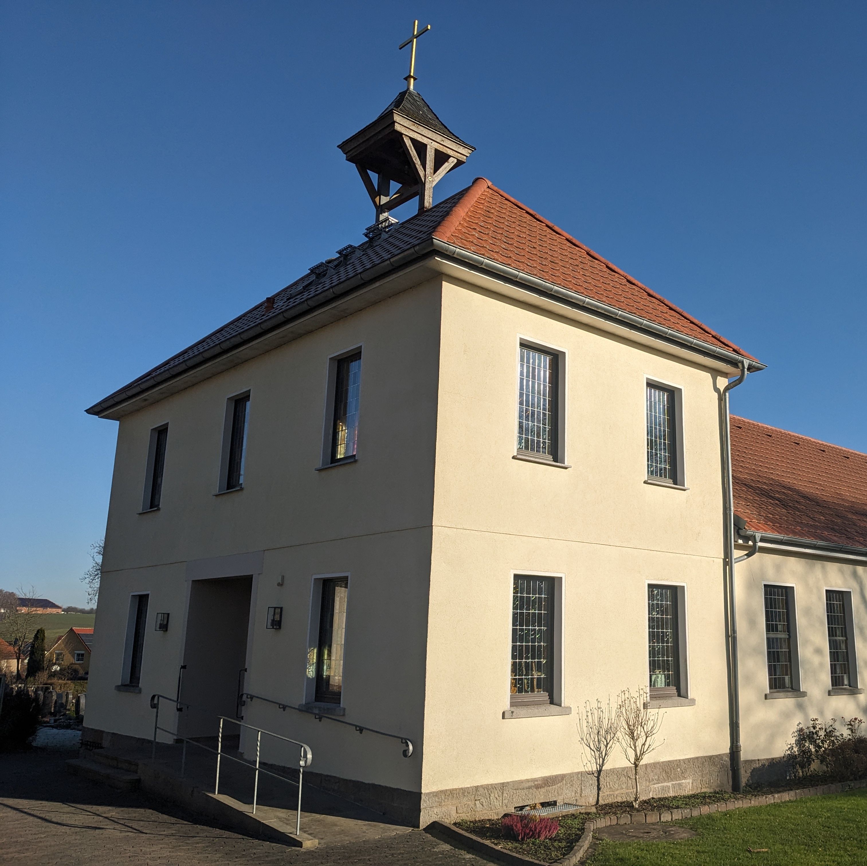 Seitenansicht Kirche Hl. Antonius